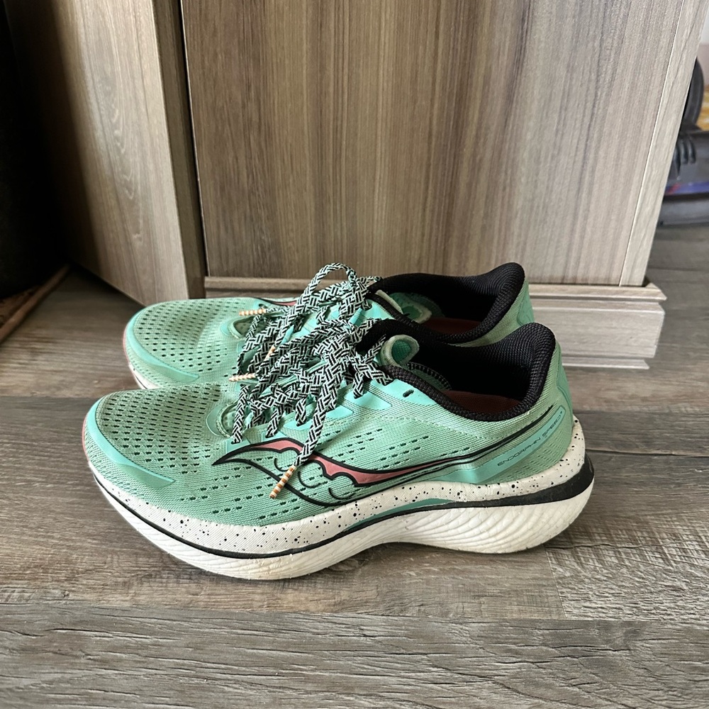 Saucony Endorphin Speed 3 running shoes women's 9.5